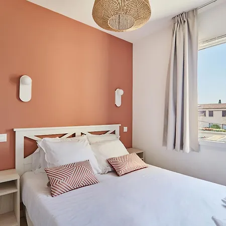 Residence Odalys Le Mas Des Flamants Aigues-Mortes Exterior photo