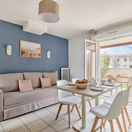 Residence Odalys Le Mas Des Flamants Aigues-Mortes Exterior photo